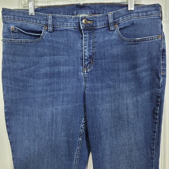 Duluth Trading Co. Casual Blue Medium Wash Denim Jeans Whiskering Bootcut Sze 16 - Picture 3 of 7